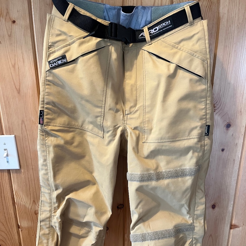Aerostich Darien light mens motorcycle pants size 32 long goretex